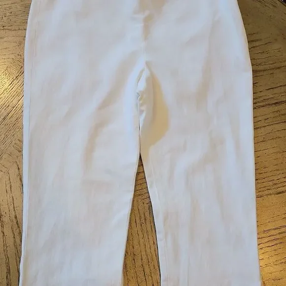 Theory white capri pants size 4 🤍 - Picture 4 of 13